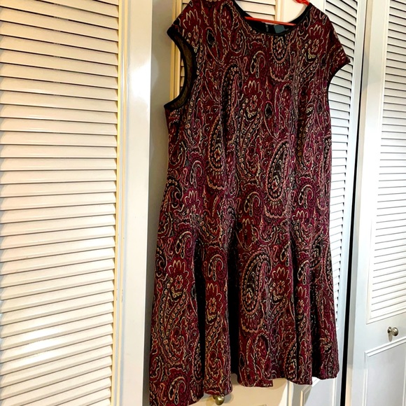 Gabby Skye Dresses & Skirts - Gabby Skye fit and flare jewel tone, paisley zipper back dress in 24W